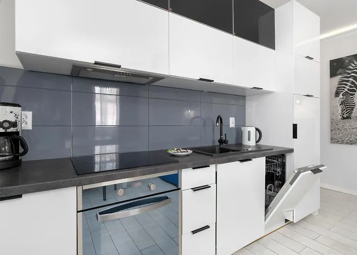 Cosy With Parking & Balcony By Renters Sopot