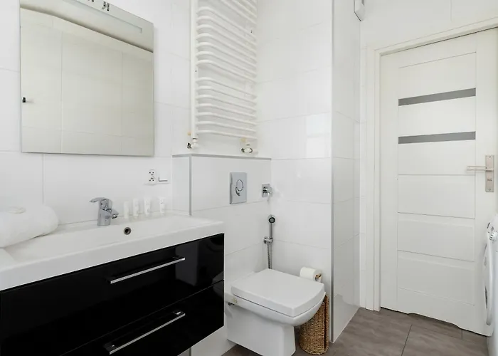 Cosy With Parking & Balcony By Renters Daire *