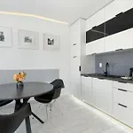 Cosy With Parking & Balcony By Renters Apartmán Sopoty
