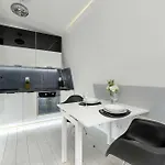 Cosy With Parking & Balcony By Renters Apartmán *
