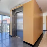 Apartmán Cosy With Parking & Balcony By Renters *