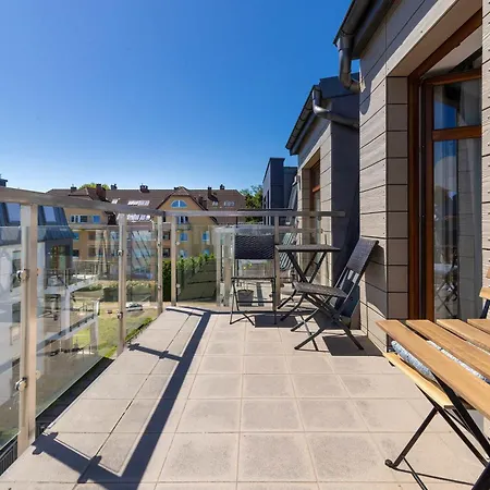 Cosy With Parking & Balcony By Renters Appartamento Sopot