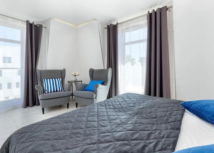 Cosy With Parking & Balcony By Renters Appartamento Sopot