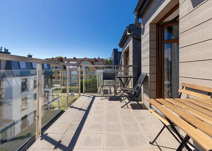 Cosy With Parking & Balcony By Renters Appartamento Sopot