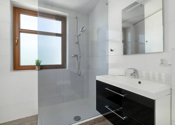 Appartamento Cosy With Parking & Balcony By Renters Sopot