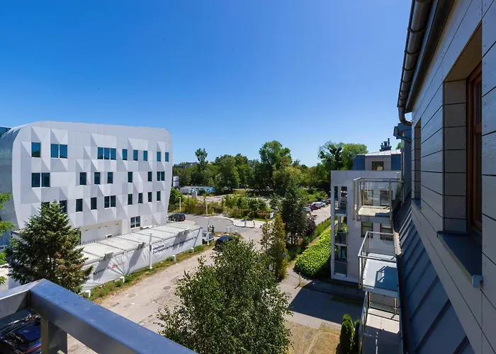 Cosy With Parking & Balcony By Renters Appartamento