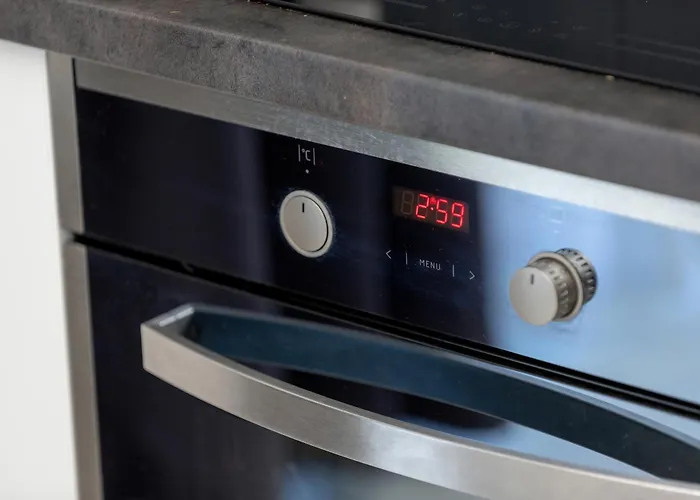 Cosy With Parking & Balcony By Renters Appartamento *