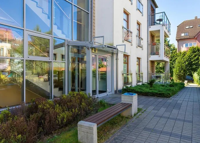 Cosy With Parking & Balcony By Renters *