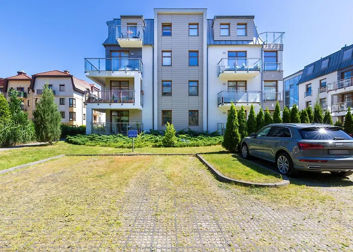 Cosy With Parking & Balcony By Renters Appartamento